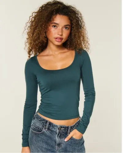 Soft Seamless Fabric Scoop Top