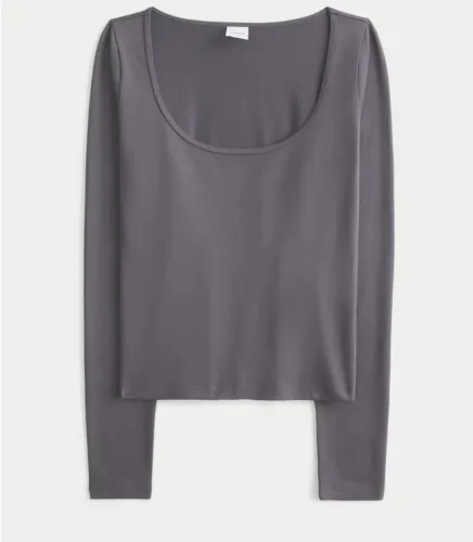 Soft Seamless Fabric Scoop Top