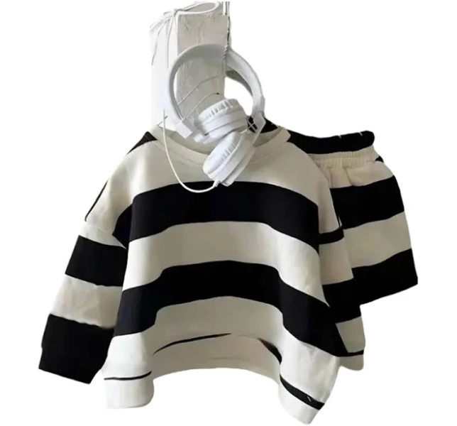 Girls' Summer Fashionable Striped Sweatshirt Shorts Two-Piece Set Children's Clothing Set New Style