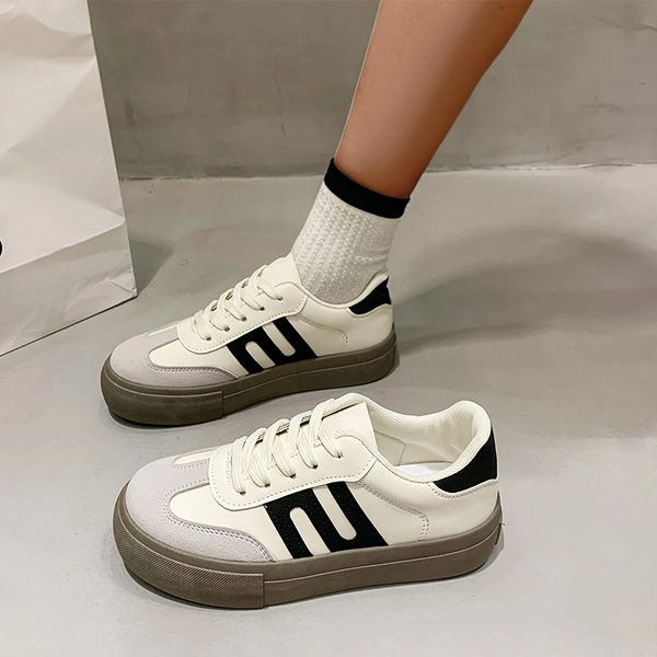 Women'S Retro Lace-Up Flatform Sneakers - Slip-On Skate Shoes with Cushioned TPU Insole, Non-Slip Rubber Sole - Lightweight Breathable Walking Trainers for Everyday, Gym, Skateboarding - All-Season Low-Top Footwear (Hand Washable) - White Casual Shoes, Gym Trainers, Round Toe Design, Durable Fabric Upper
