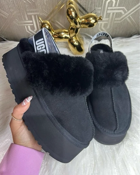 Uggs band slippers 