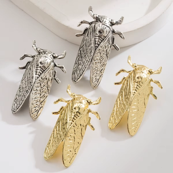 Digadagu Metal Animal Cicada Stud Earrings New Women's Classic Vintage Earrings Daily Jewelry Accessories - AliExpress 