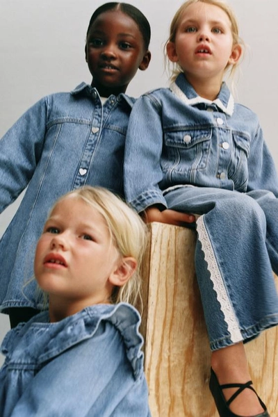RUFFLED DENIM BLOUSE