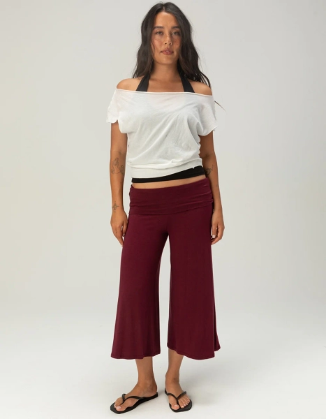 FULL TILT Womens Low Rise Gaucho Pants - WINE - XS