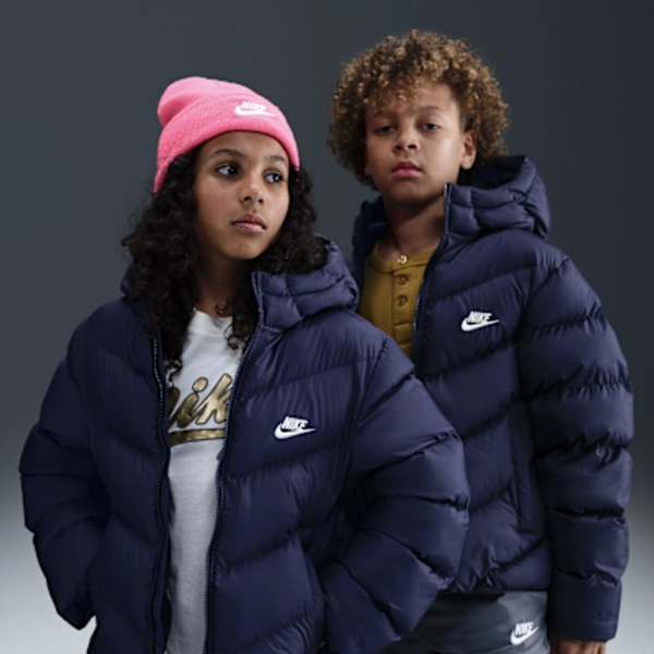 Nike Sportswear All Day Play gewatteerd Therma-FIT jack met ruime pasvorm voor kids