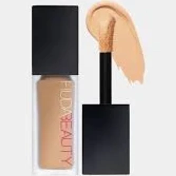 HUDA BEAUTY #FauxFilter Matte Buildable Coverage Waterproof Concealer