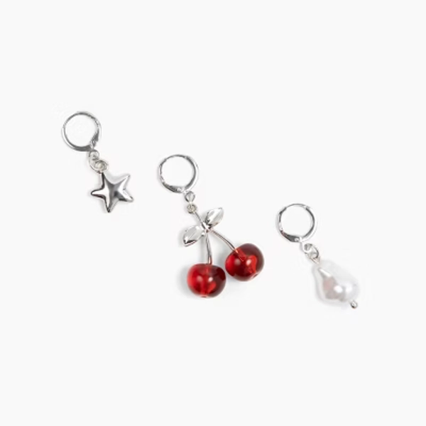 Studio Artifact Lip Charm Keychain - Dark Cherries - 3ct