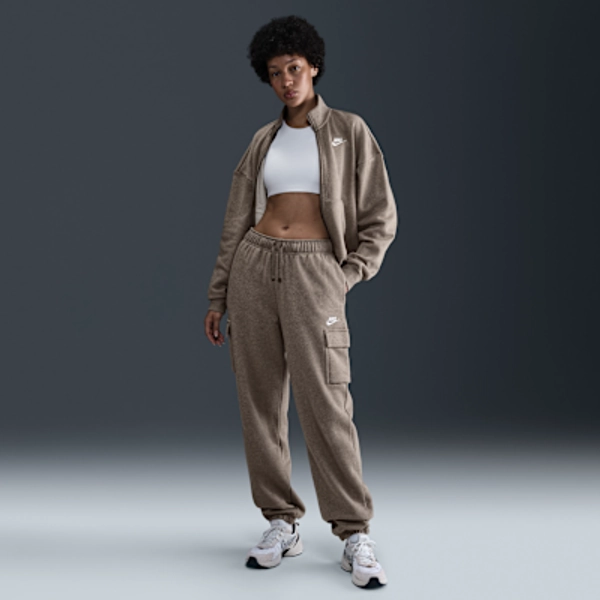 Nike Sportswear Club Fleece Women's Mid-Rise Oversized Cargo Sweatpants