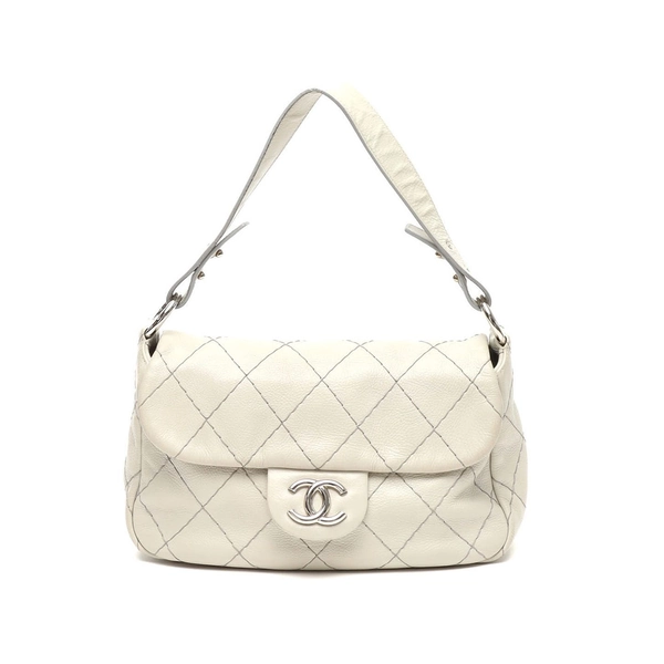  Vintage Chanel On The Road Flap Bag - AP158237 - One Size