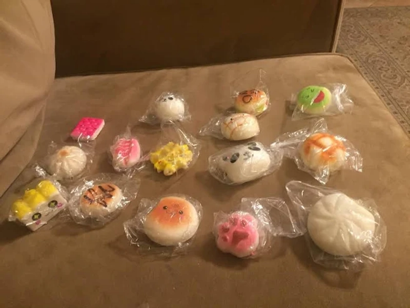 SALE 5 Pack Slow Rising Squishies FREE Medium Squishy, LIMITED Time Only