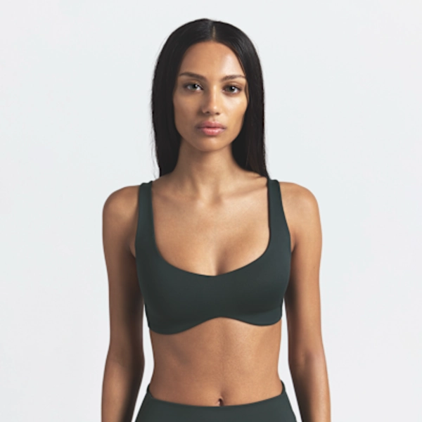 NikeSKIMS Matte Women's Shaping Scoop Bra