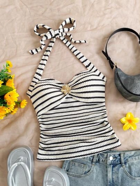 Soleia Bohemian Style, Romantic Floral, Vacation, Floral-Themed July 4th Outfits, Tops, Vacation Tops, Beaded Tops, Ruffled Tops, Party Tops, Camisoles, Tank Tops, Women's Cropped Sexy Tops For July 4th, V-Neck Floral Metal Buckle White Knit Textured Tight-Fitting Tops, Suitable For Vacations, Music Festivals, Bohemian Holidays, Dates And Afternoon Tea, Flowy Tops, Off-The-Shoulder Sweaters