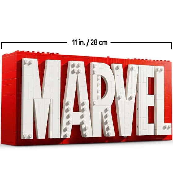 LEGO Marvel Logo & Minifigures
