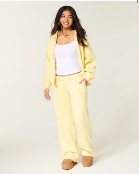 Hollister Feel Good Wide-Leg Logo Graphic Sweatpants
