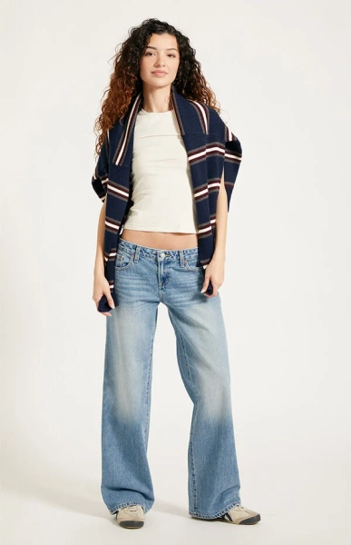 Zoe Low Rise Girlfriend Jeans Medium Blue Wash