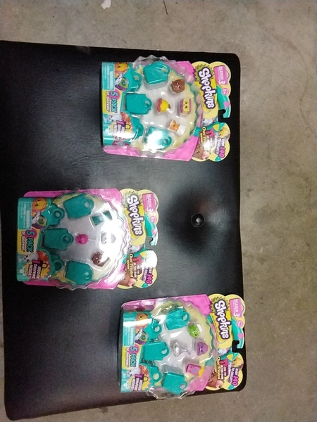 Shopkins 5-Pack SEASON 3 Hidden Shopkin! New As Pictured See Pics!