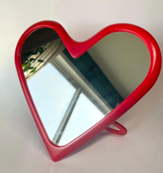 VÄNNA IKEA Heart Shaped Mirror Vintage 90's Red Mod Space Age