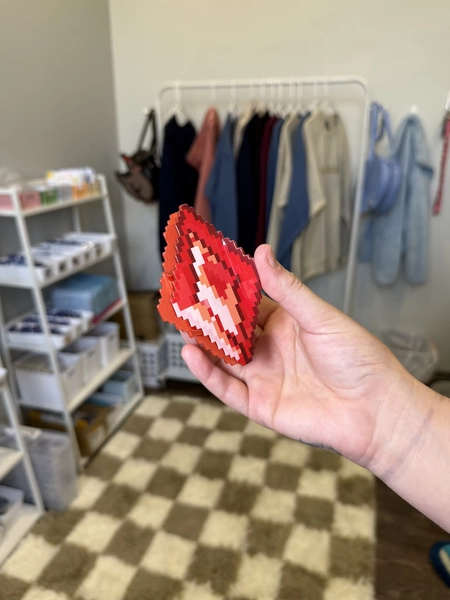 RED PLUMBOB HAIR CLAW