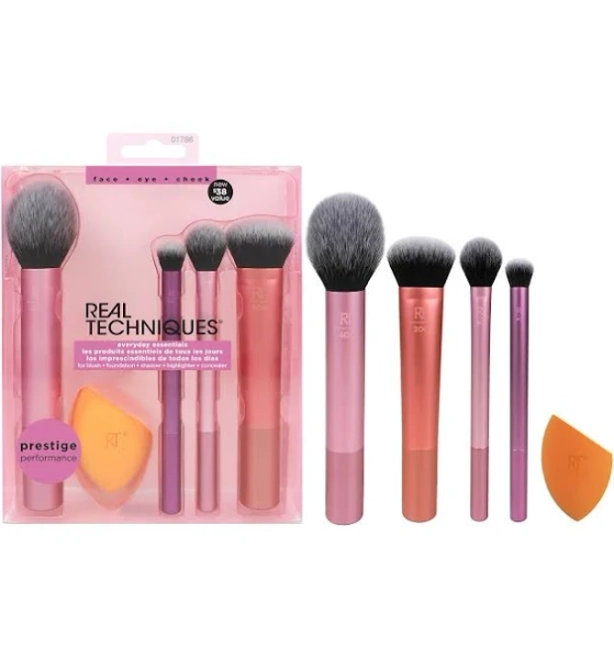 Real Techniques Everyday Essentials Set