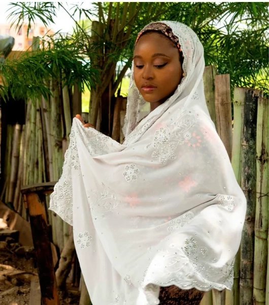 Zuriatou White Mayafi • Sonjiki