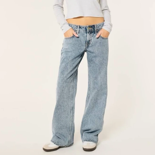 Hollister Women's Low-Rise Baggy Jeans