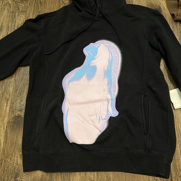 madison beer life support tour merch hoodie