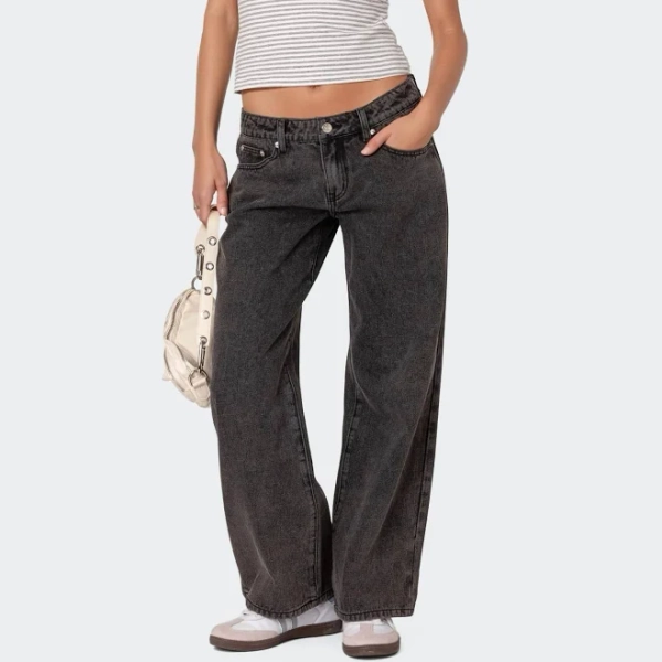 Edikted Women's Raelynn Washed Low Rise Jeans
