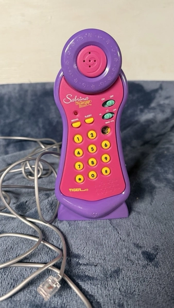 Sabrina the teenage witch Corded 90s phone
