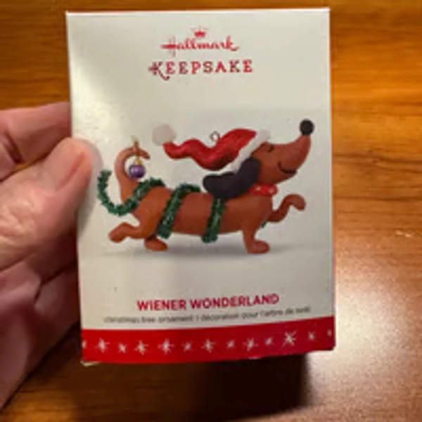 Hallmark Keepsake Ornament Dog Weiner Wonderland 2016 HTF