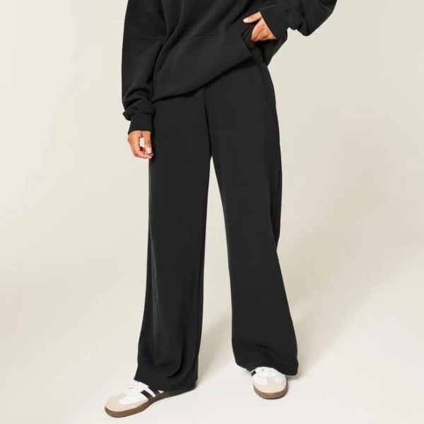 Women's Heart Pocket Wide-Leg Sweatpants