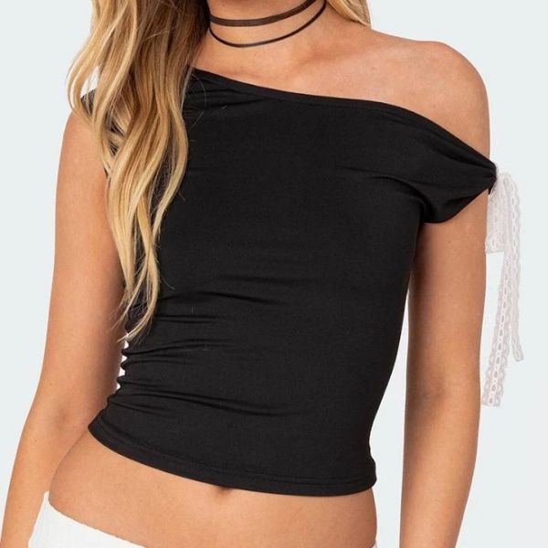 Edikted Women's Lace Bow Asymmetric Top