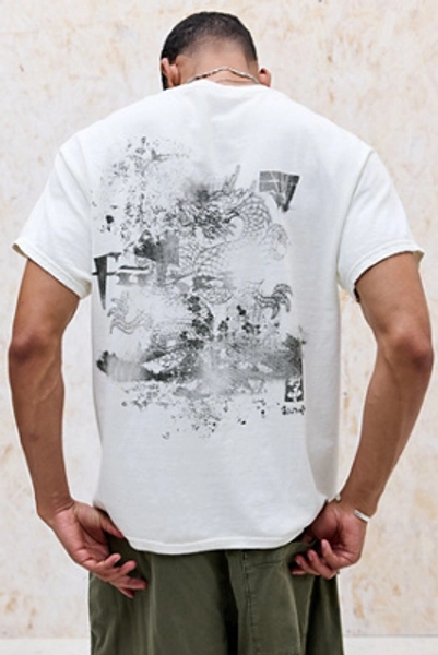 UO Weißer Drache Spritzer Grafik-T-Shirt