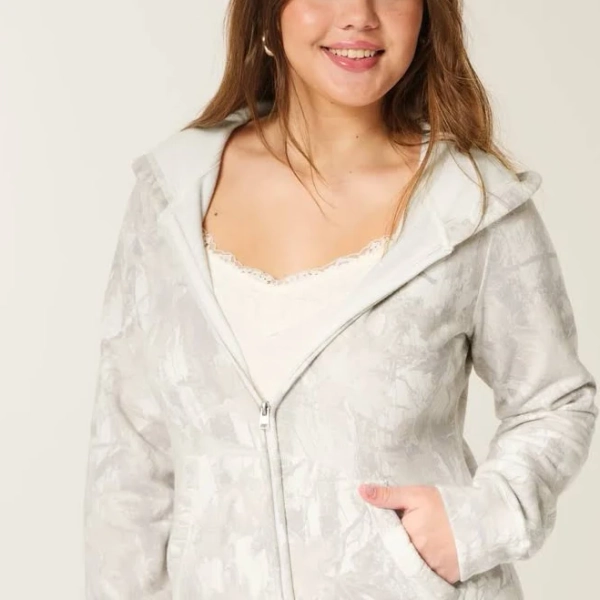 Hollister Women's Zip-Up Camo Hoodie