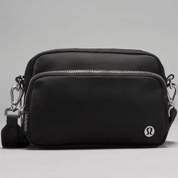 lululemon Everywhere Crossbody Bag 2L Metal Hardware - Size One - Size | Black