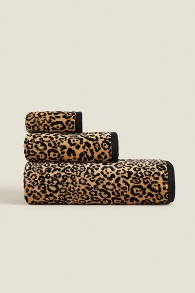 ANIMAL PRINT VELOUR BATH TOWEL