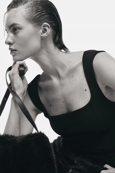 Square-Neck Tank Top - Black