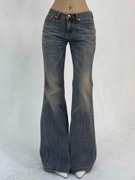 DAZY Women's Front Button Pocket Simple Casual Flare Leg Jeans Low Rise Jeans