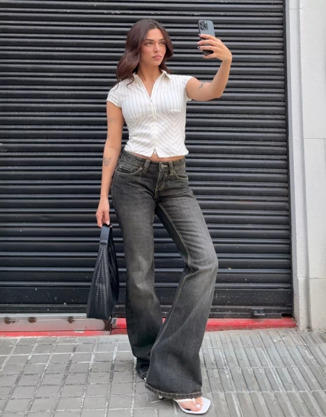 Flared baggy jeans