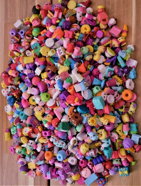 (35pcs) shopkins. Lot with mixed selections from Seasons 1,2,3, No Dupe