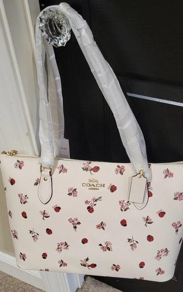 Coach Gallery Tote With Ladybug Floral Print Chalk Multi NWT