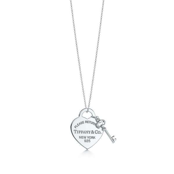 Return to Tiffany™  Colgante estilo llave con placa estilo corazón