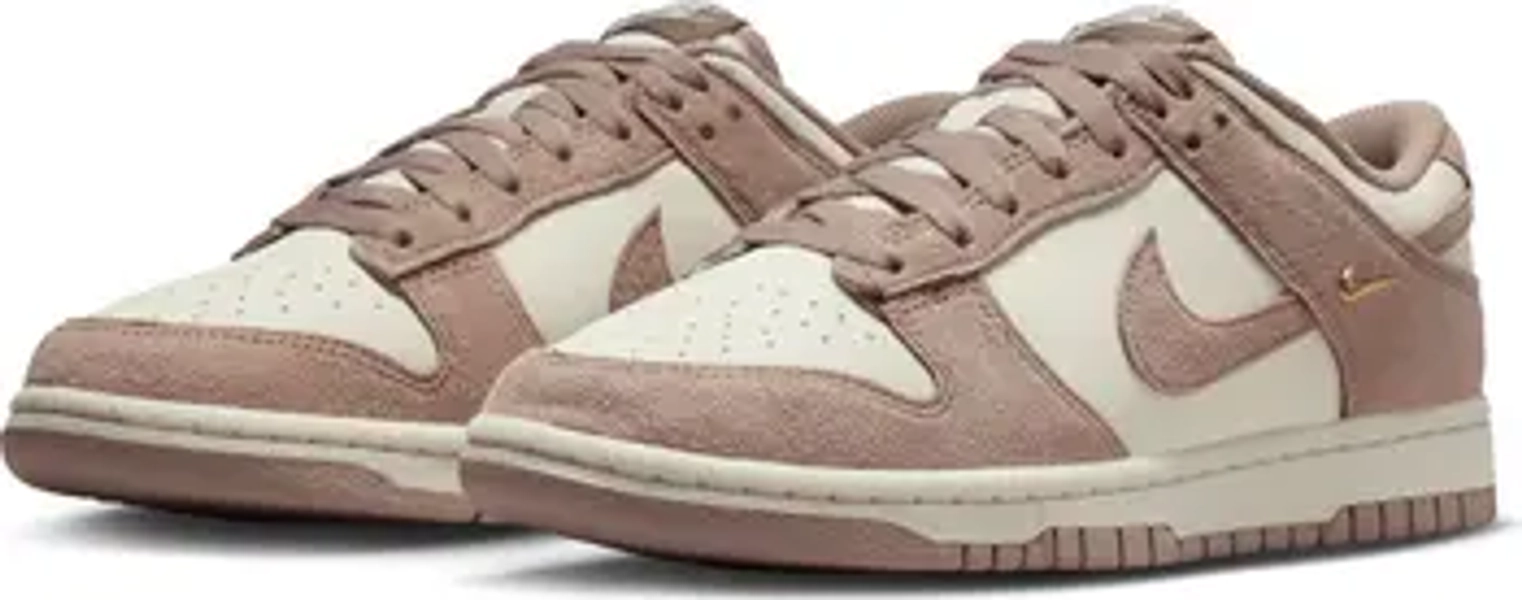 Dunk Low Basketball Sneaker