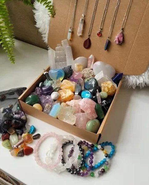 Ethical crystal bundle , Mystery Crystal box , bulk crystals , budget crystals, crystal gift set , eco friendly packaging