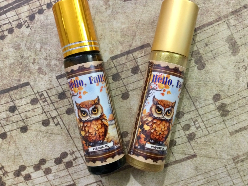 Hello, Fall! Perfume Oil: Pumpkin, Cinnamon, Apple - Autumn Scent