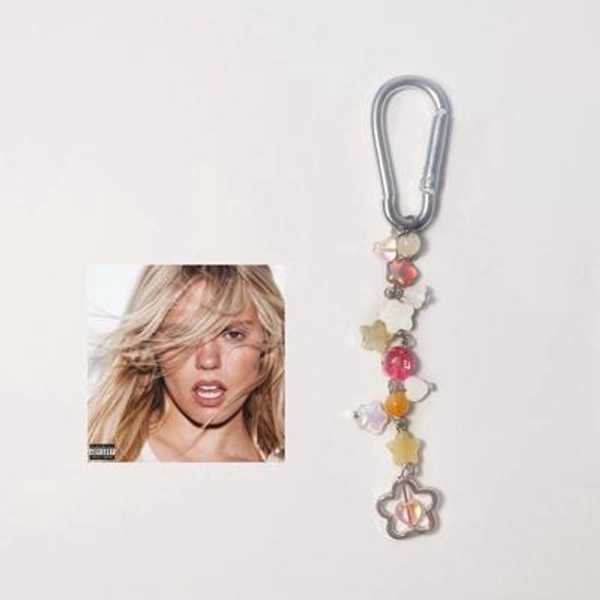 reneè rapp charm