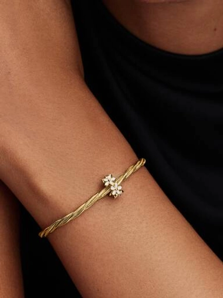 White Daisy Flower Spacer Charm | Pendant | Gold plated | Pandora US