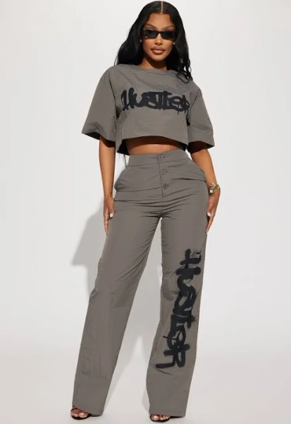 Fashion Nova Cropped Short Sleeve Windbreaker