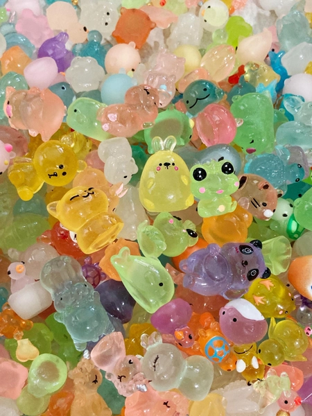 Mixed Glow in the dark cute Animals charm Resin fluorescent Cabochon DIY Craft Supplies Phone Decor Material Hair Accessories