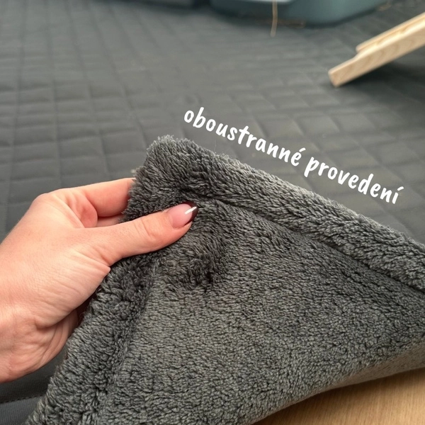 Oboustranná podlaha pro králíky PODLOŽKA BUNNYMAT 220x160 cm