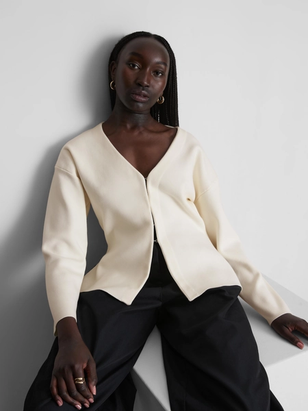 Flatterend vest met V-hals